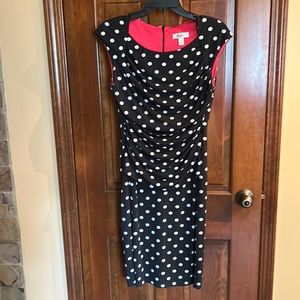 Pretty polka dot dress!